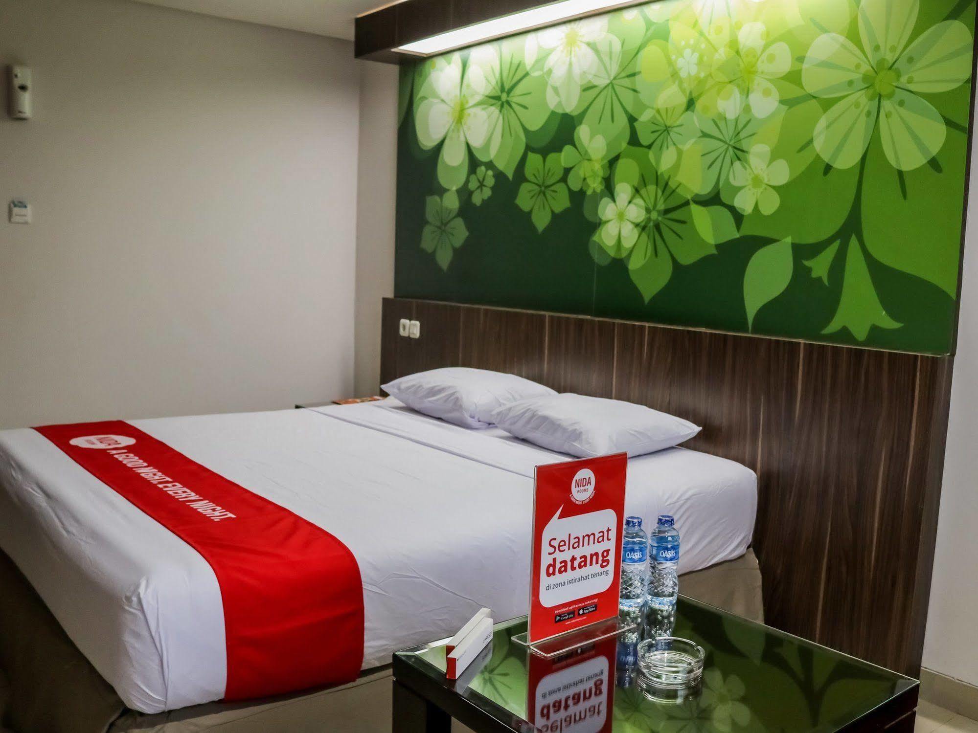 Khách sạn Nida Jakart Senen Market 3*