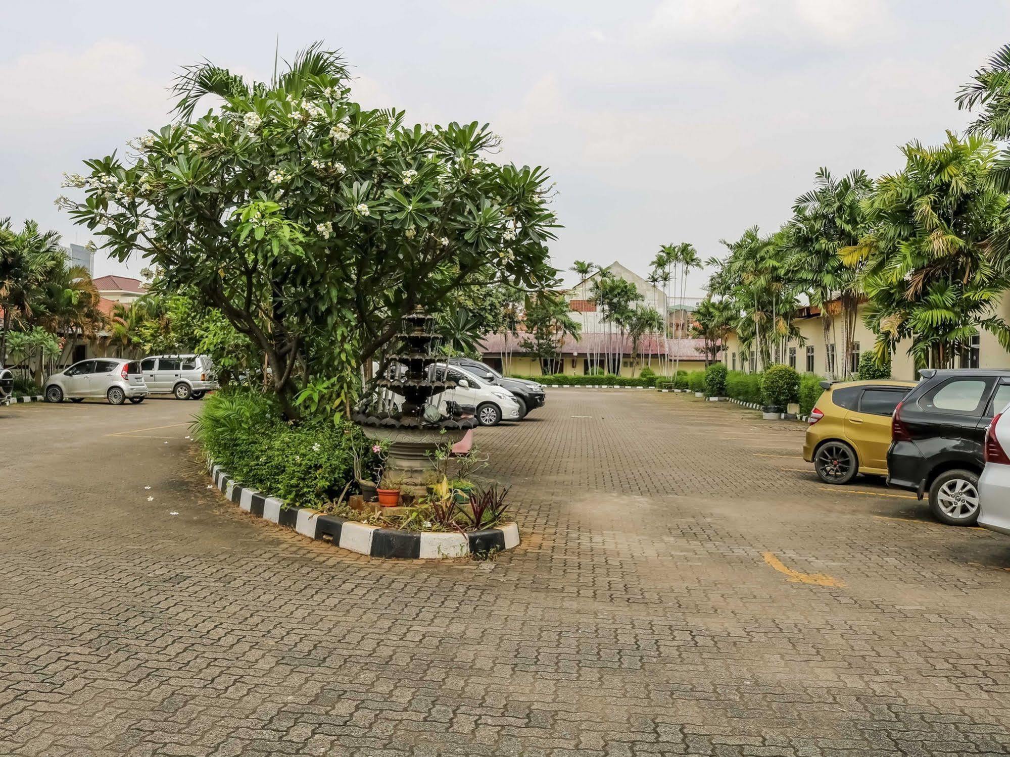 Puri Jaya Hotel Hotel *