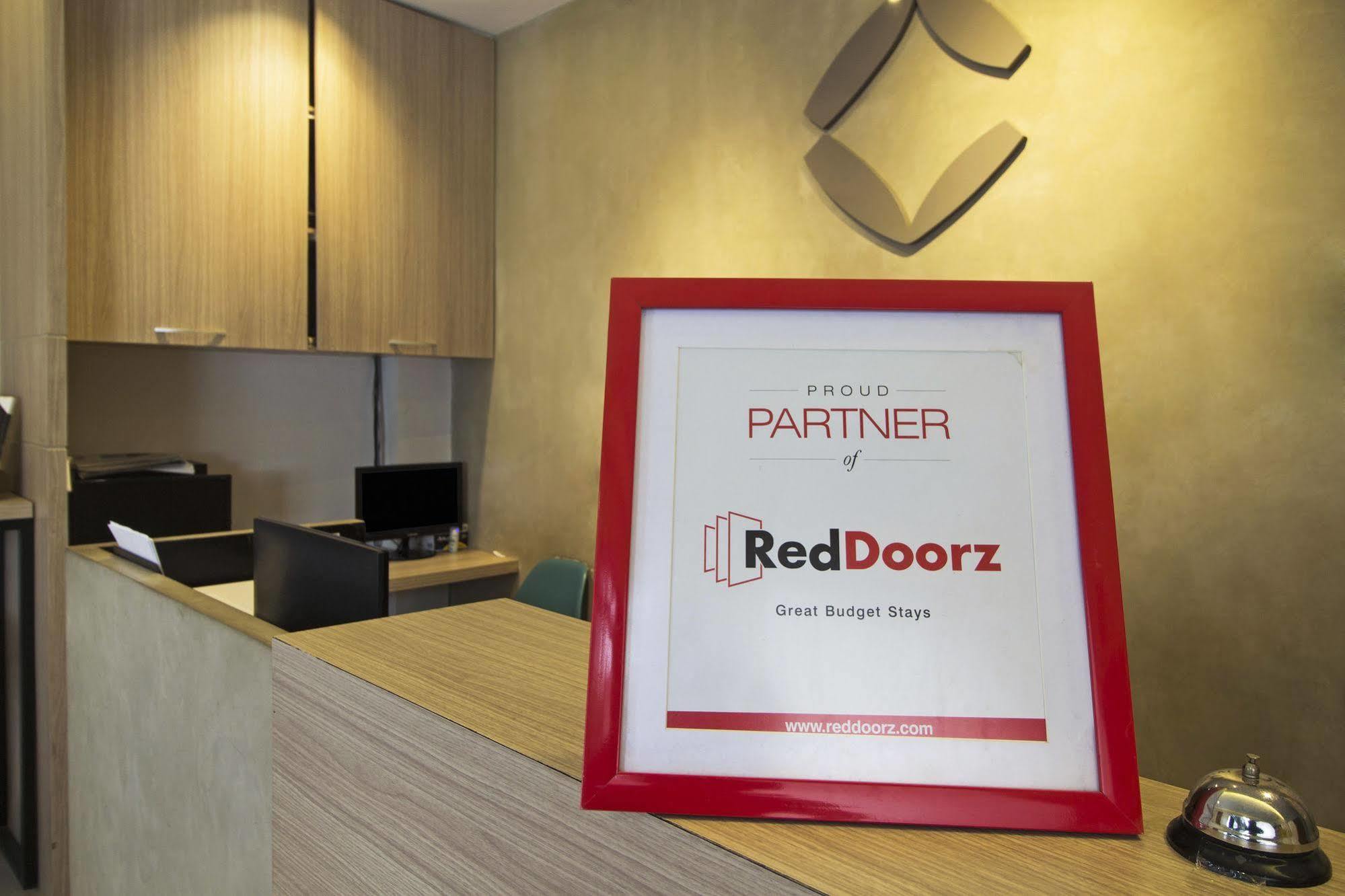 Reddoorz @ Setiabudi Eight Wisma tamu 2*