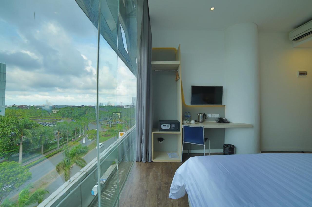 Ozone Pantai Indah Kapuk 3* Jakarta