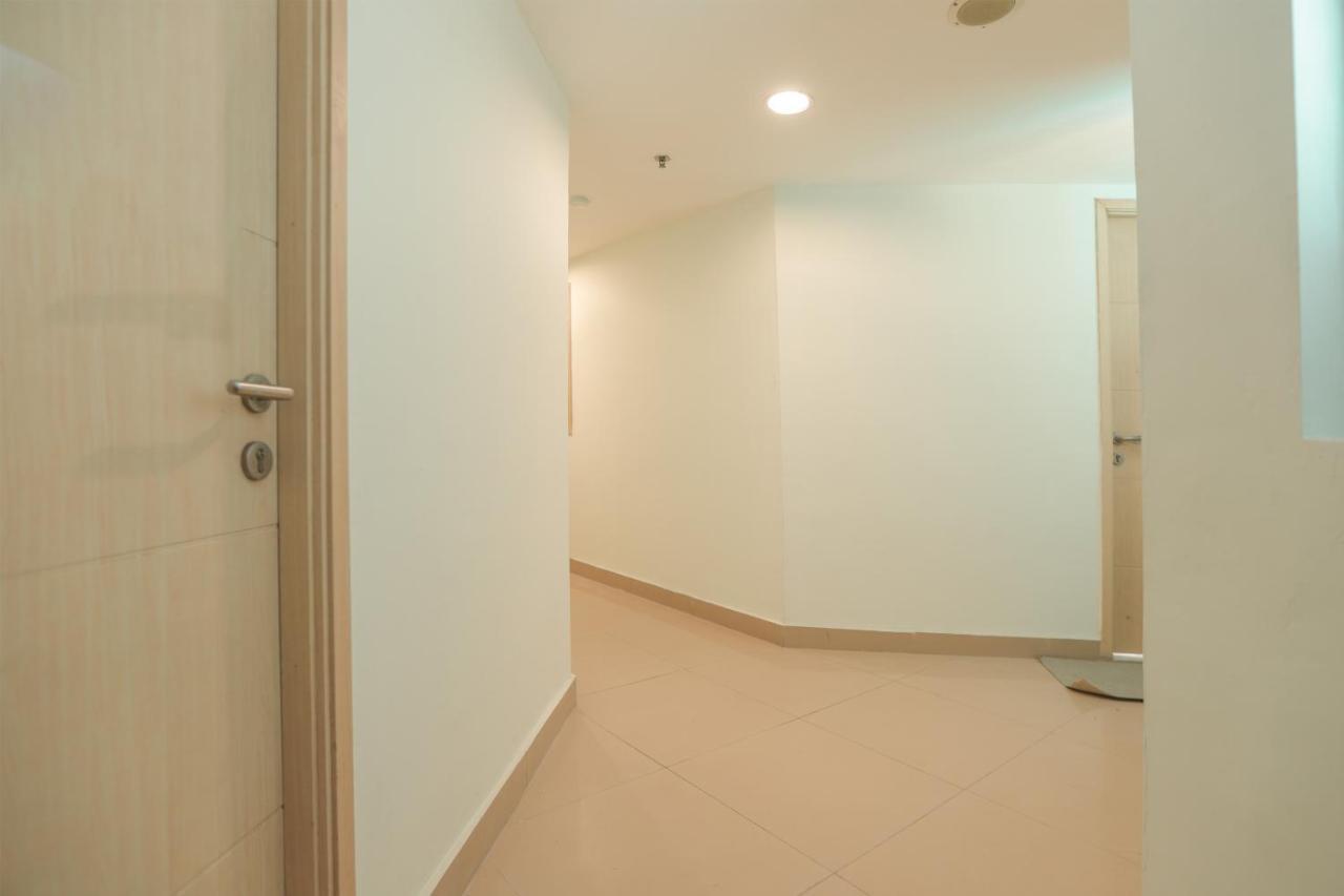 Flagship 210 Amethyst Kemayoran Hotel 3*