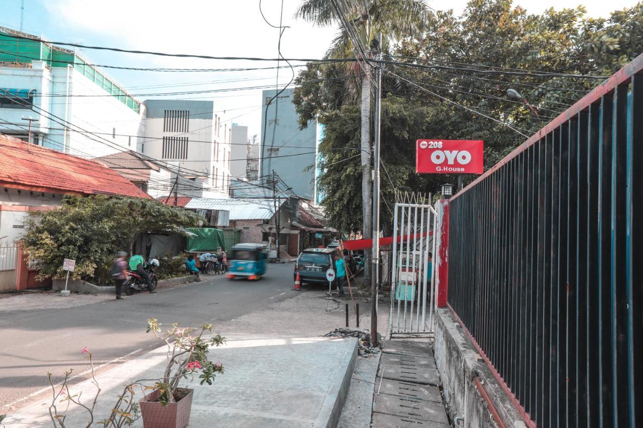 Oyo 208 G House Hotel Jacarta