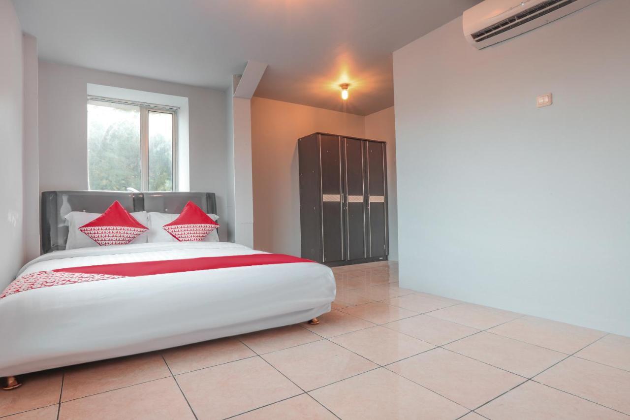 Oyo 208 G House Jacarta
