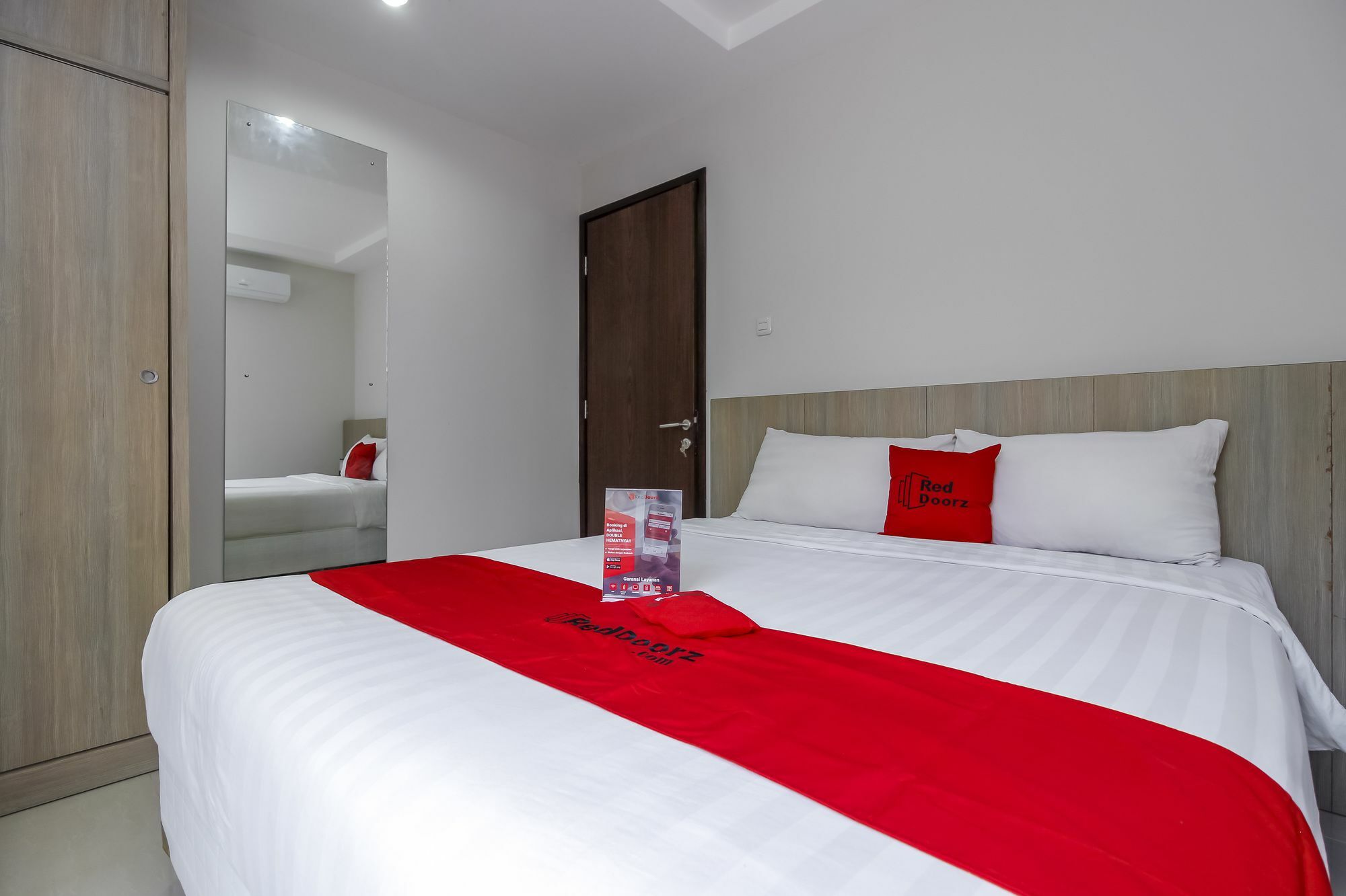 Reddoorz @ Tb Simatupang 2*
