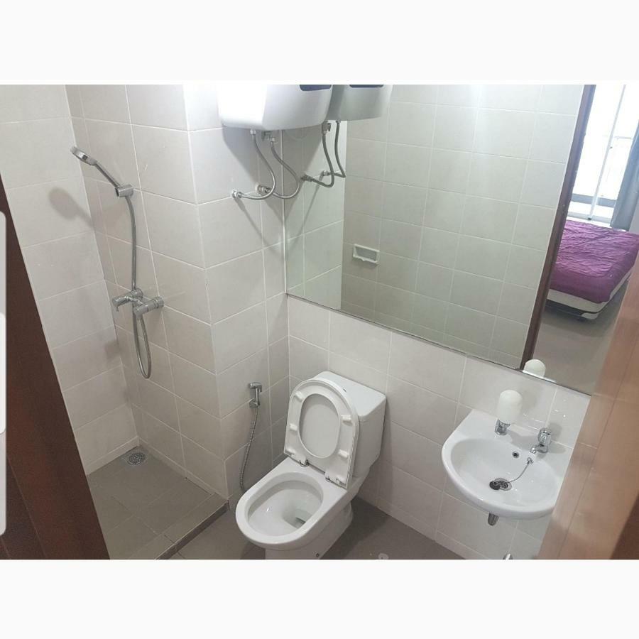 4 Bed Sleeping By The Sea Apartment