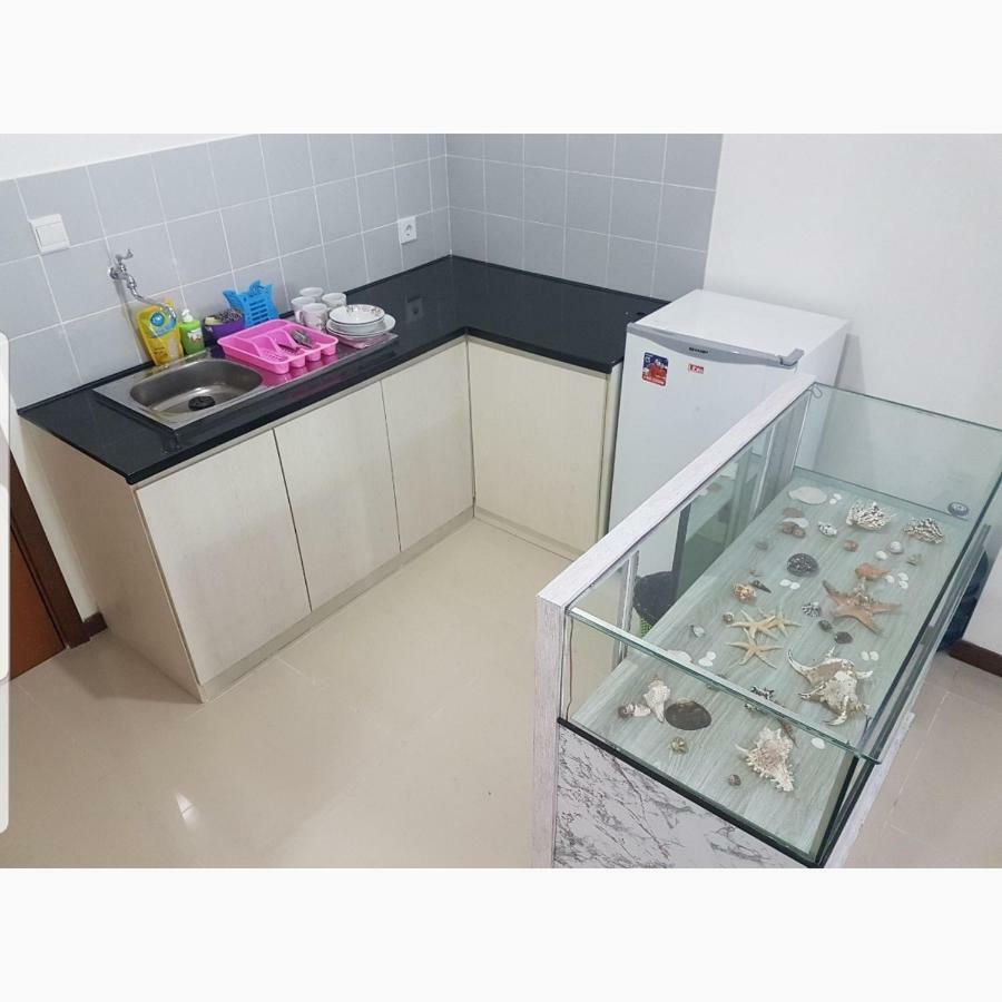4 Bed Sleeping By The Sea Jakarta