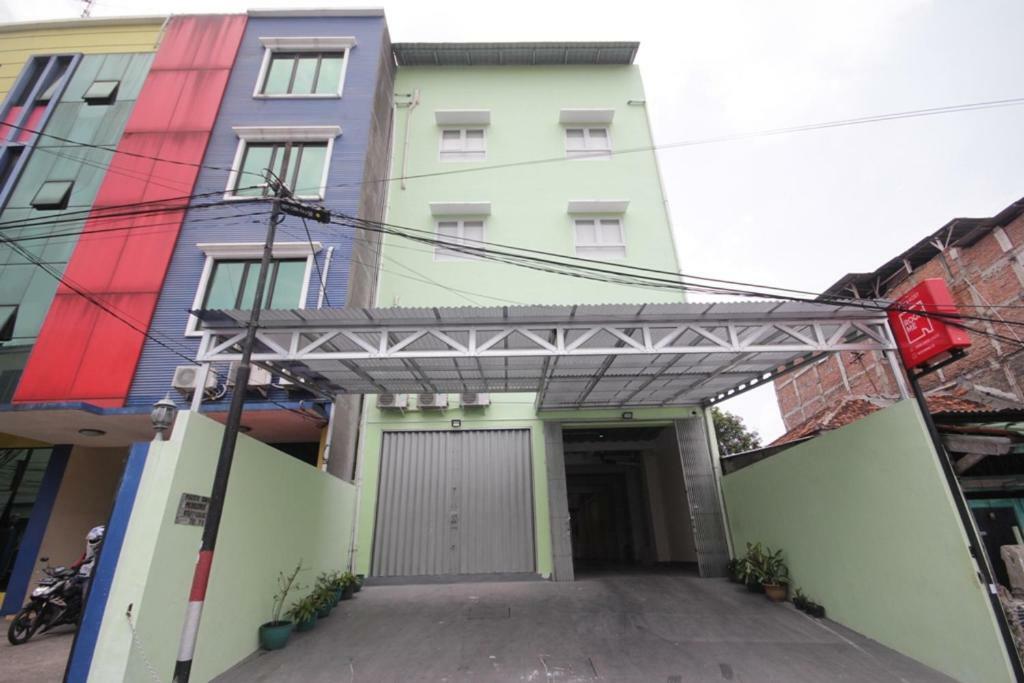 Roomme Raden Saleh Cassakita