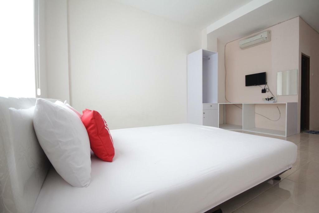 Roomme Raden Saleh Cassakita Guest house Jakarta