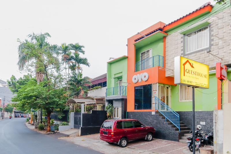 Reddoorz Near Tomang 2 Guest house 2*