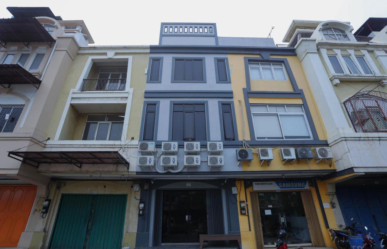 Ratana Cengkareng Syariah Guest house Jakarta