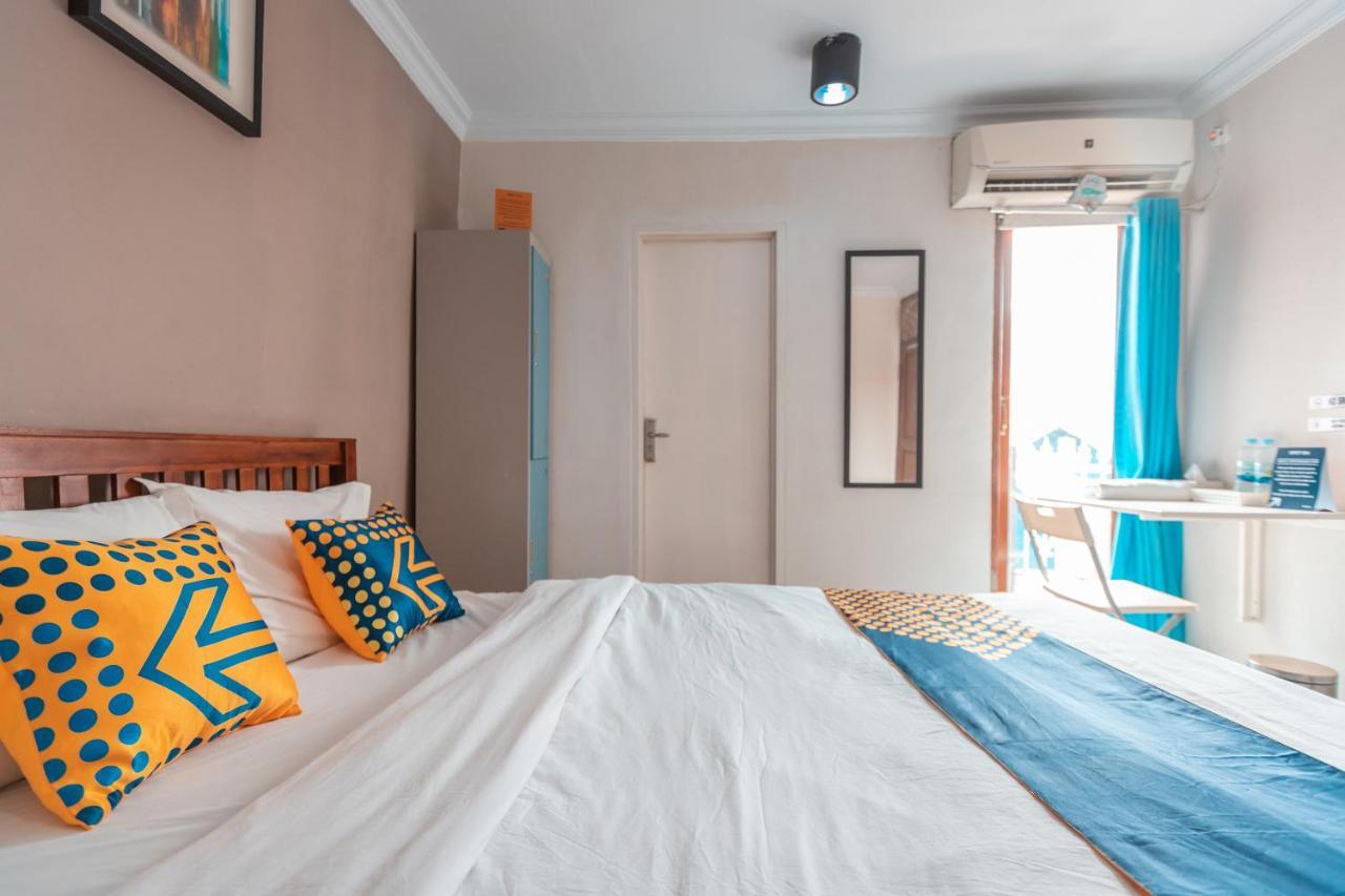 Spot On 2033 Kayumanis Homestay Syariah Jakarta