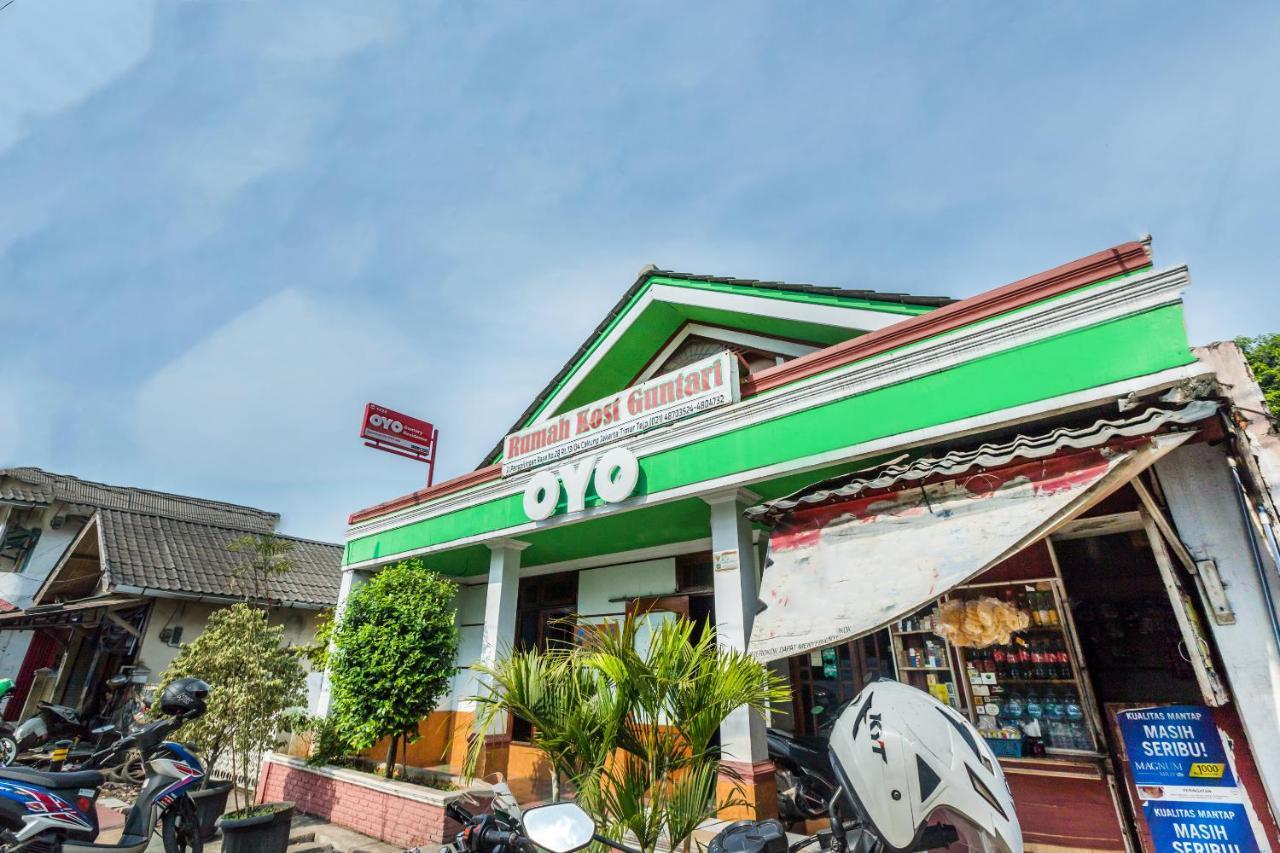 Oyo 1424 Guntary Hotel Jakarta