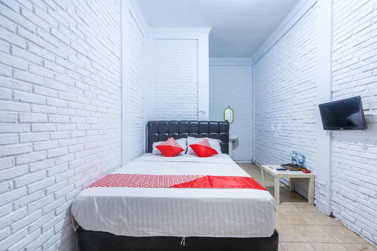 Oyo 1424 Guntary Jakarta